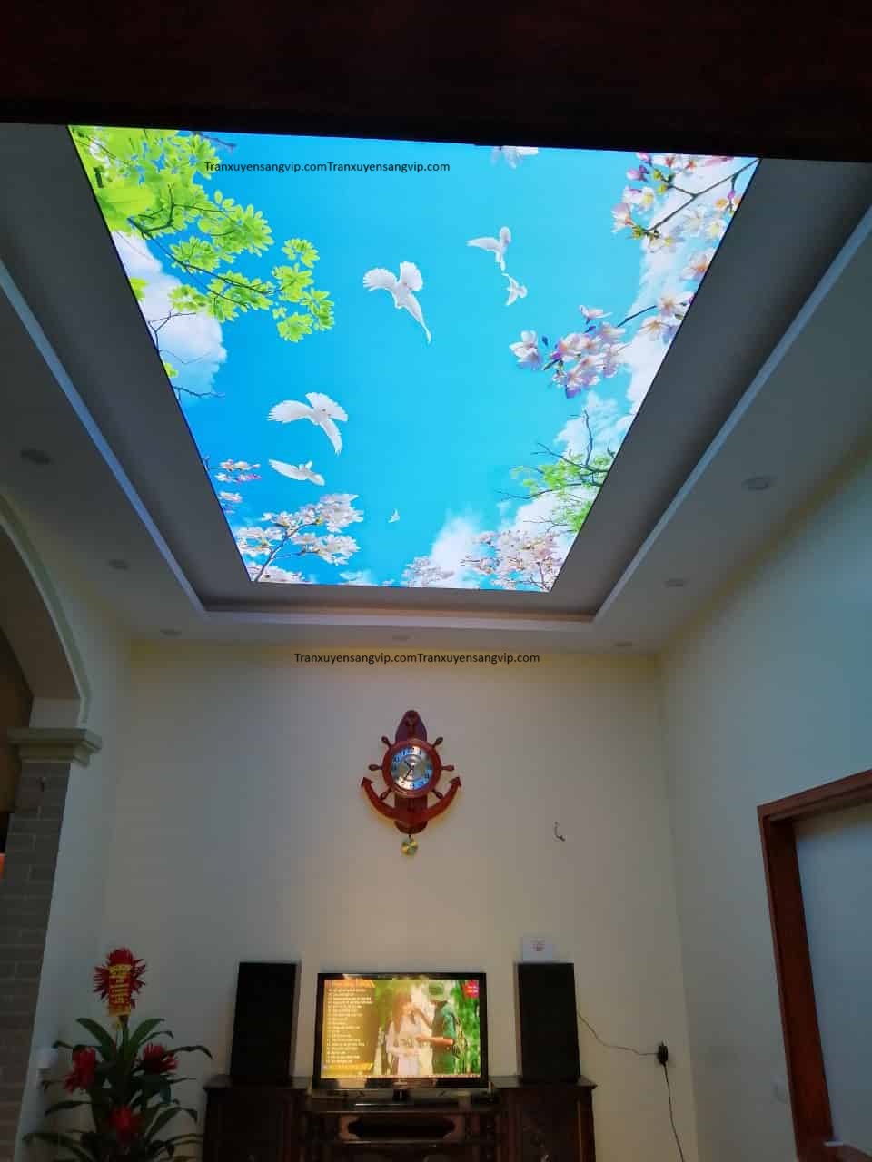 tran-xuyen-sang-quan-tan-phu