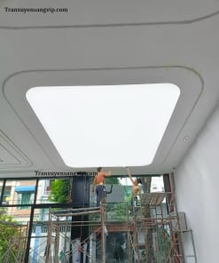 Mẫu Trần Xuyên Sáng Bầu Trời