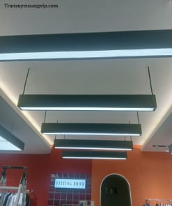 Trần Xuyên Sáng Cho Cửa Hàng Quần Áo