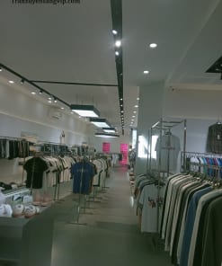 Trần Xuyên Sáng Cho Cửa Hàng Quần Áo