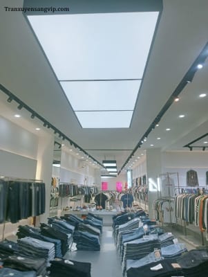 Trần Xuyên Sáng Cho Cửa Hàng Quần Áo