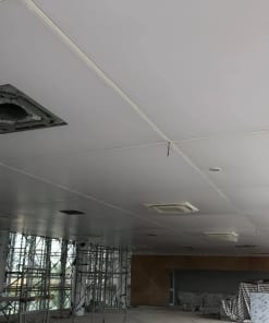 Trần Xuyên Sáng Trắng Trung Tâm Thương Mại
